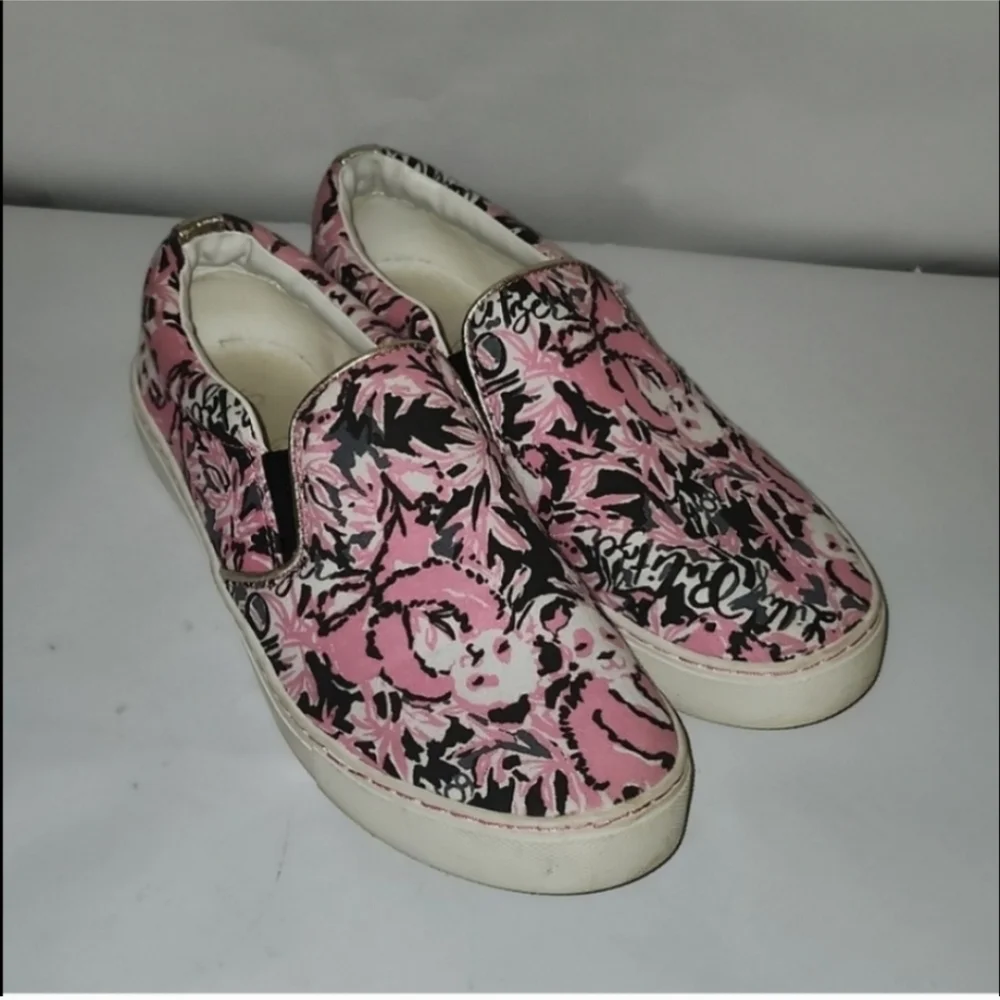 Lilly Pulitzer, adorable pink and black sneakers Slip On Shoes Coastal Girlie